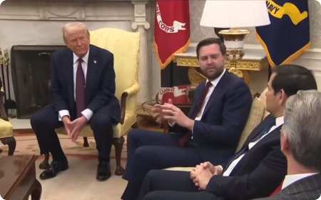 Keir Starmer během tiskové konference k obchodní politice Spojeného království